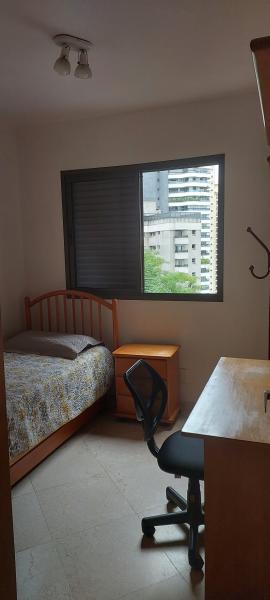 Imagem 1 da galeria do anúncio: Quarto confortável no Vila Andrade