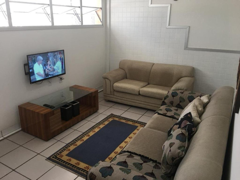 Imagem 6 da galeria do anúncio: QUARTO INDIVIDUAL C/ BANHEIRO COMPARTILHADO