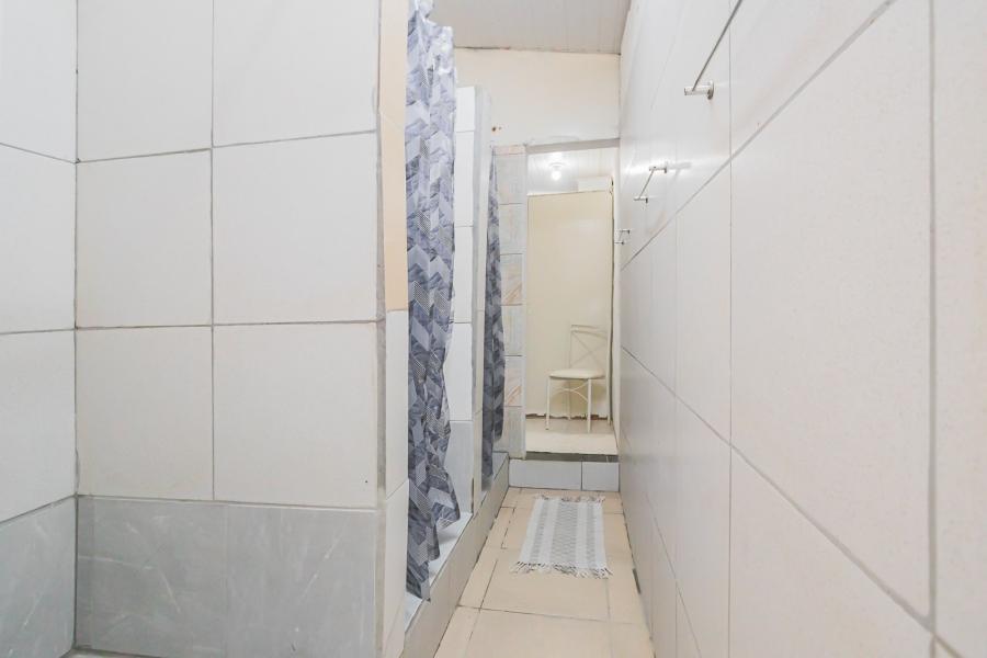 Imagem 14 da galeria do anúncio: quarto individual com cama de casal