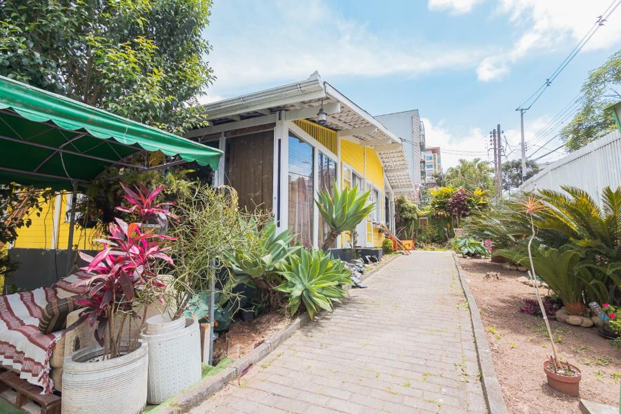 Imagem 1 da galeria do anúncio: quarto individual com cama de casal