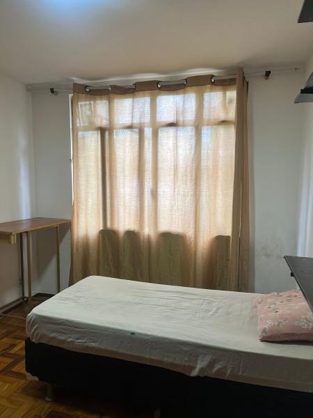 Imagem 1 da galeria do anúncio: Quarto grande na Asa Sul