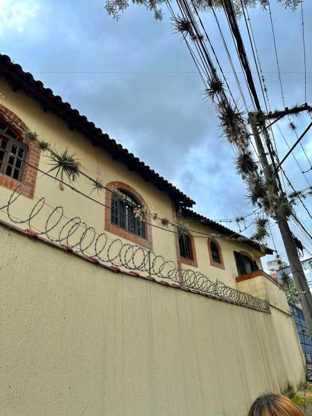 Imagem 4 da galeria do anúncio: Suítes disponíveis próximas a USP