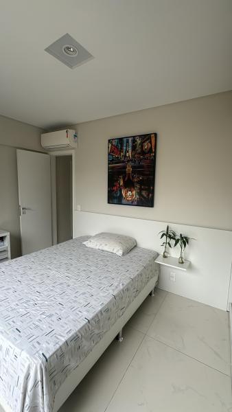 Imagem 4 da galeria do anúncio: Quarto banheiro privativo no Leblon