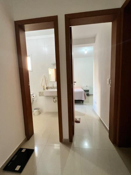 Imagem 1 da galeria do anúncio: quarto e banheiro  1 pessoa