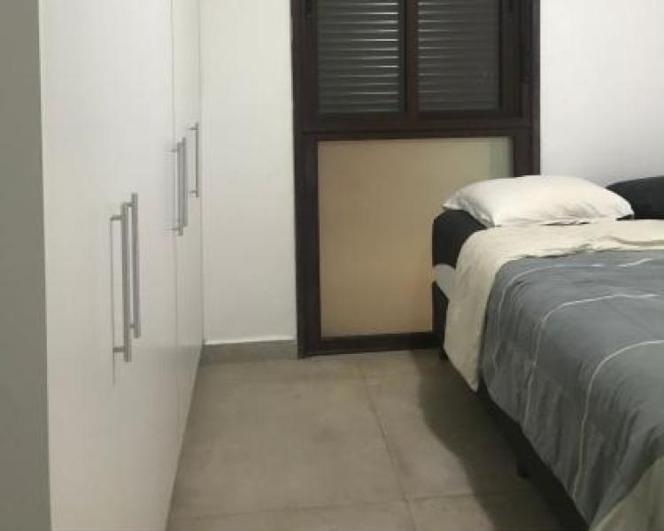 Imagem 1 da galeria do anúncio: Apt grande - Excelente loc. Tel 32.98509.0860