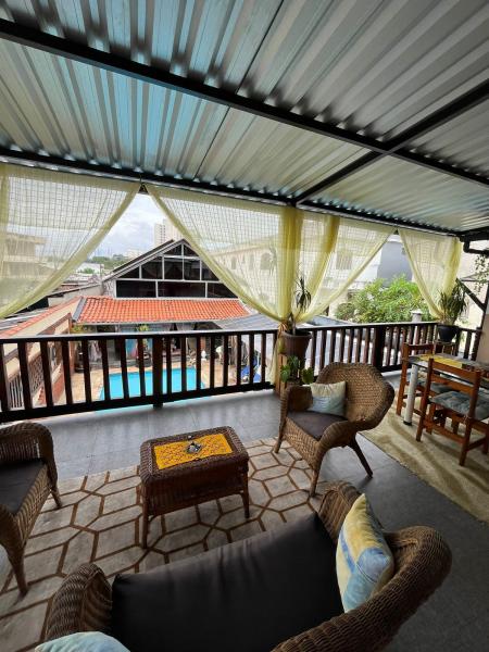 Imagem 12 da galeria do anúncio: Suíte em casarão com piscina próxima ao metrô