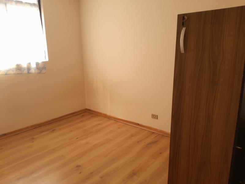 Imagem 5 da galeria do anúncio: Quarto no Batel (grande)