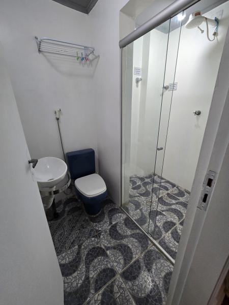 Imagem 7 da galeria do anúncio: Quarto Suíte N.01 totalmente mobiliada e individual.