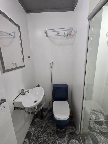 Imagem 6 da galeria do anúncio: Quarto Suíte N.01 totalmente mobiliada e individual.