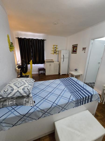 Imagem 3 da galeria do anúncio: Quarto Suíte N.01 totalmente mobiliada e individual.