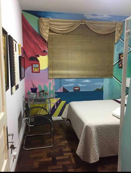 Imagem 1 da galeria do anúncio: Quarto em área nobre e central