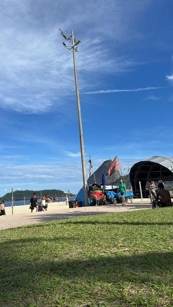 Imagem 6 da galeria do anúncio: Quarto Grande em Laranjeiras com Laje