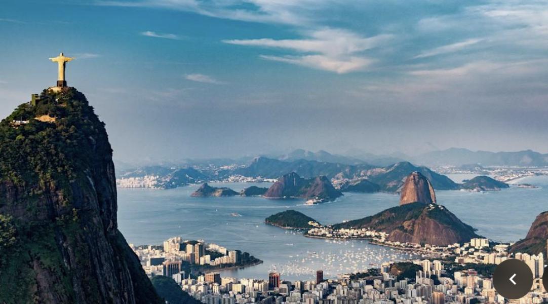 Imagem 3 da galeria do anúncio: Quarto Grande em Laranjeiras com Laje