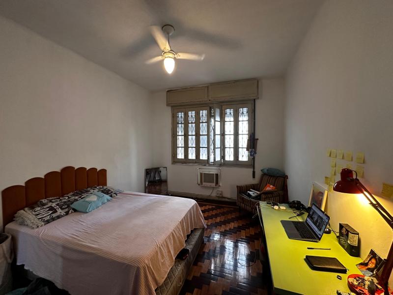 Imagem 8 da galeria do anúncio: Quarto Grande em Laranjeiras com Laje