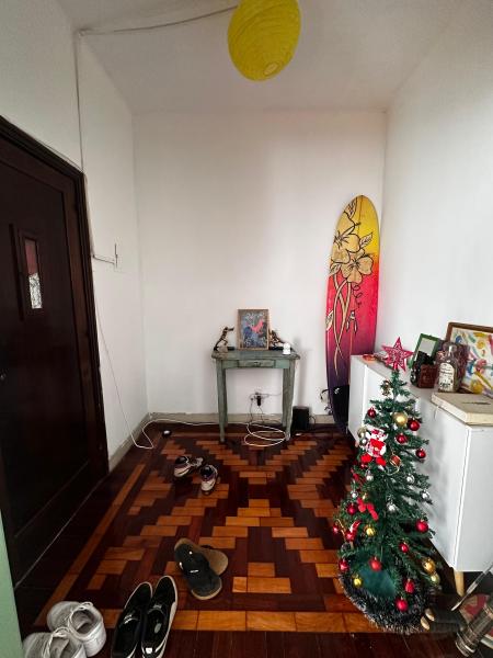 Imagem 16 da galeria do anúncio: Quarto Grande em Laranjeiras com Laje