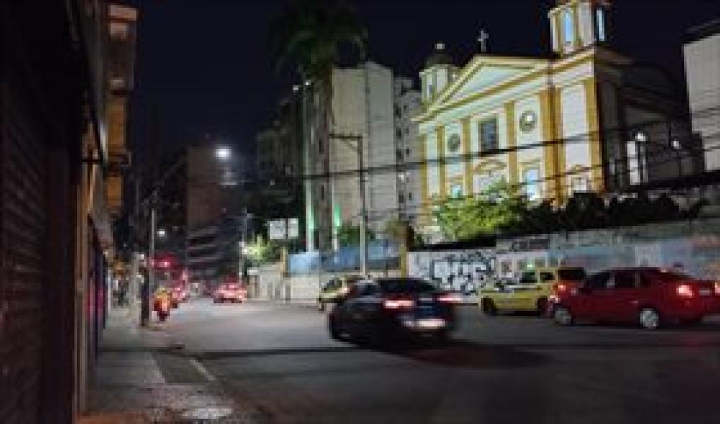 Imagem 5 da galeria do anúncio: Quarto grande Individual com banheiro exclusivo.