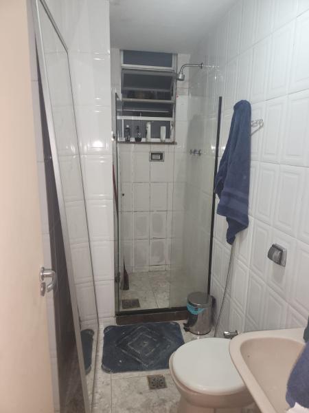 Imagem 15 da galeria do anúncio: Aluga-se quarto no posto 6 (Copacabana com Ipanema)