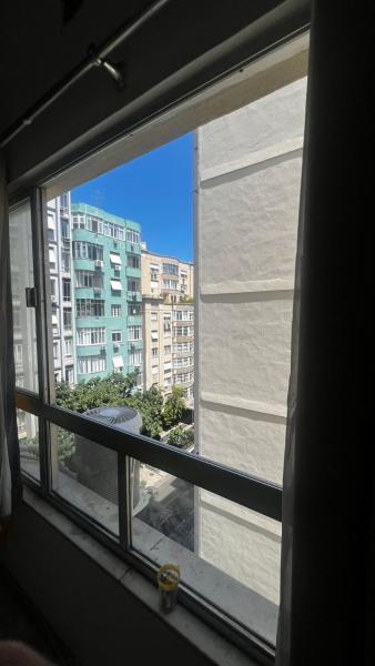 Imagem 8 da galeria do anúncio: Aluga-se quarto no posto 6 (Copacabana com Ipanema)