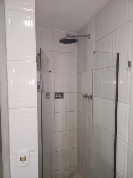 Imagem 10 da galeria do anúncio: Aluga-se quarto no posto 6 (Copacabana com Ipanema)