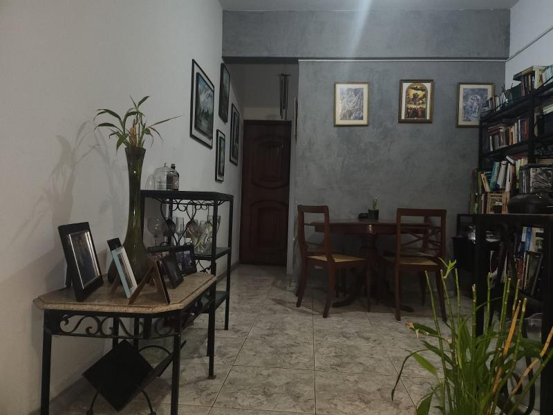 Imagem 1 da galeria do anúncio: Aluga-se quarto no posto 6 (Copacabana com Ipanema)