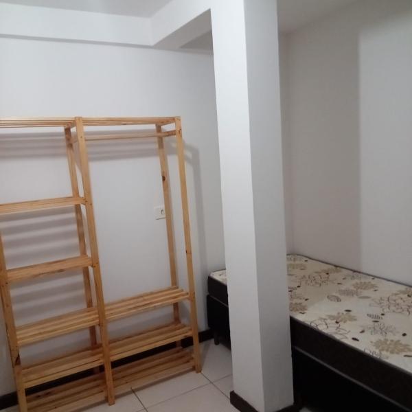 Imagem 6 da galeria do anúncio: Aluga Quarto - UFPR Politécnico e Botanico - Jardim das Amer