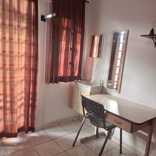 Imagem 11 da galeria do anúncio: Aluga Quarto - UFPR Politécnico e Botanico - Jardim das Amer