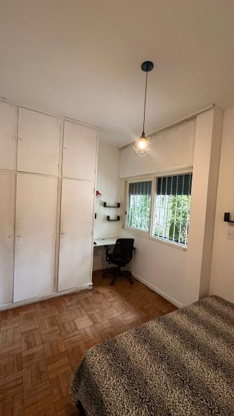 Imagem 8 da galeria do anúncio: Quarto em casa com piscina e sala de cinema