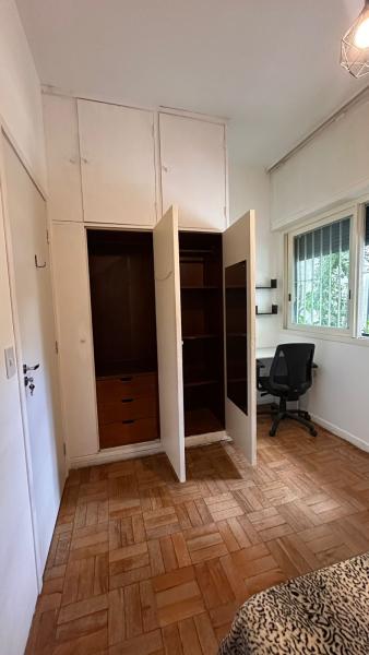 Imagem 7 da galeria do anúncio: Quarto em casa com piscina e sala de cinema