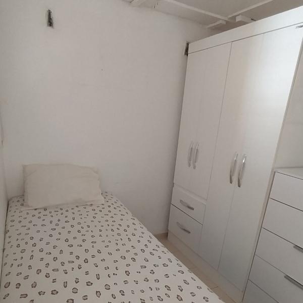 Imagem 2 da galeria do anúncio: Quarto com Banheiro Privativo para Alugar