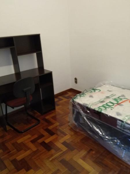 Imagem 1 da galeria do anúncio: Alugo quarto individual ou duplo