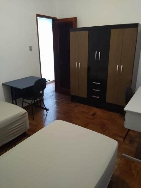 Imagem 2 da galeria do anúncio: Alugo quarto individual ou duplo