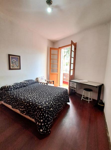 Imagem 3 da galeria do anúncio: Quarto c/ Varanda na Paulista