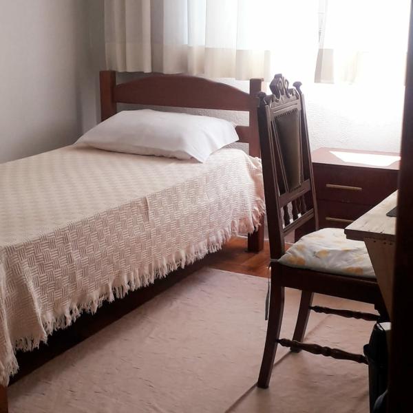 Imagem 5 da galeria do anúncio: Quarto para moça