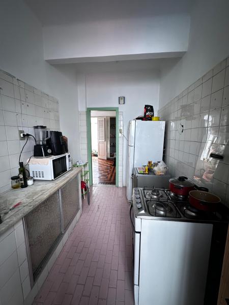 Imagem 7 da galeria do anúncio: Quarto Grande Laranjeiras com Varanda e Laje