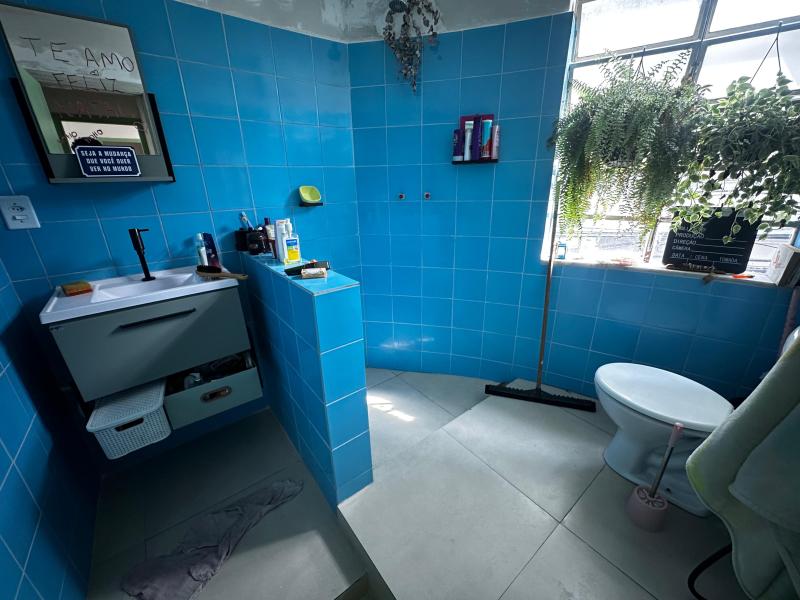 Imagem 3 da galeria do anúncio: Quarto Grande Laranjeiras com Varanda e Laje