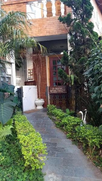 Imagem 3 da galeria do anúncio: Apartamento estilo kit net enfrente ao Shopping e natureza