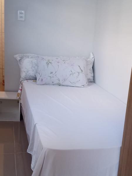 Imagem 2 da galeria do anúncio: Quarto Mobiliado Com Banheiro Privativo p/ mulheres