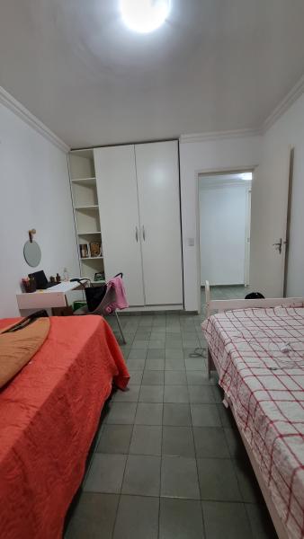 Imagem 2 da galeria do anúncio: ALUGO QUARTO COMPARTILHADO