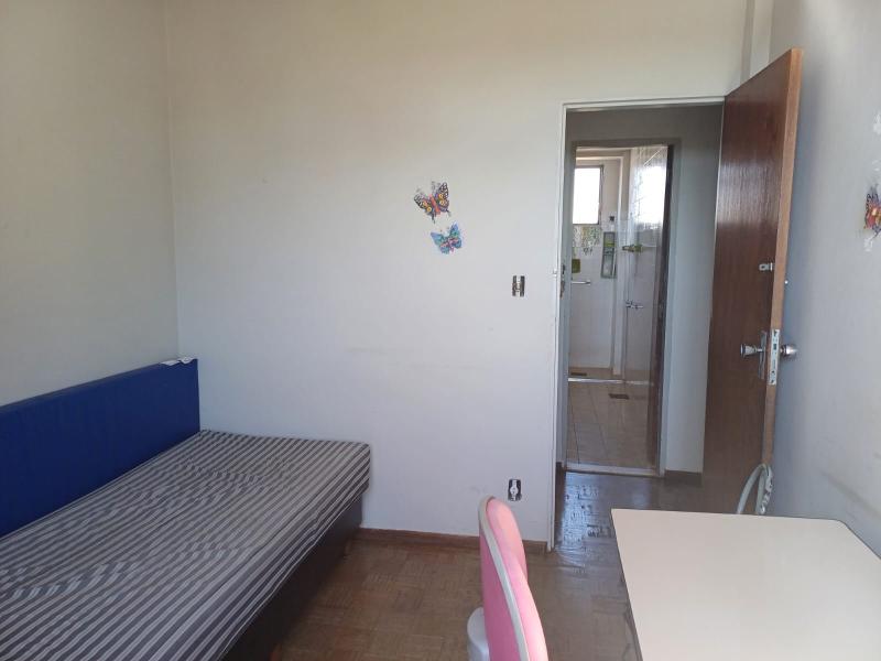 Imagem 8 da galeria do anúncio: Quarto em Sta Tereza