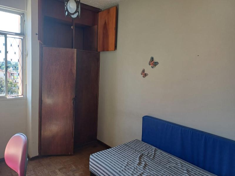 Imagem 3 da galeria do anúncio: Quarto em Sta Tereza