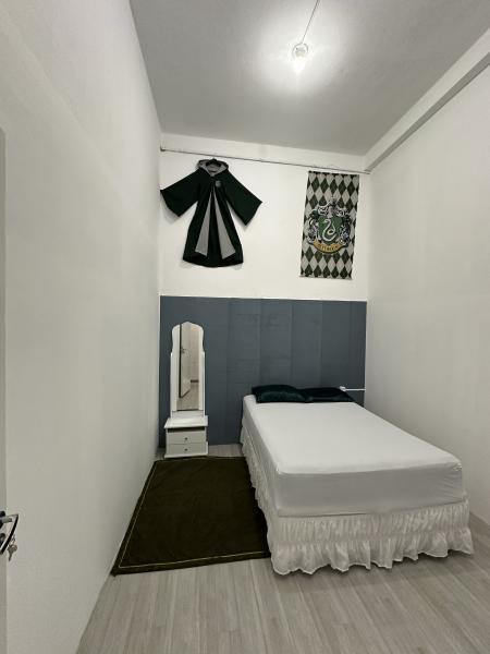 Imagem 1 da galeria do anúncio: Quarto Mobiliado