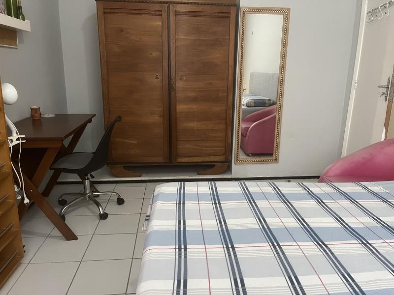 Imagem 4 da galeria do anúncio: Suíte a 2 quadras da beira mar