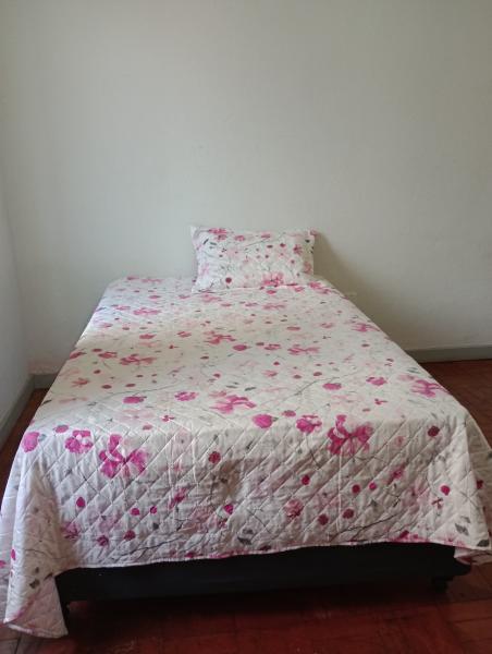 Imagem 1 da galeria do anúncio: Alugo quarto no centro