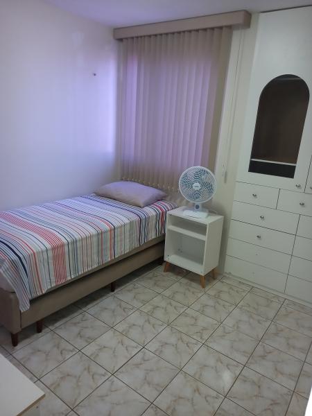 Imagem 1 da galeria do anúncio: Aluga-se quarto mobiliado