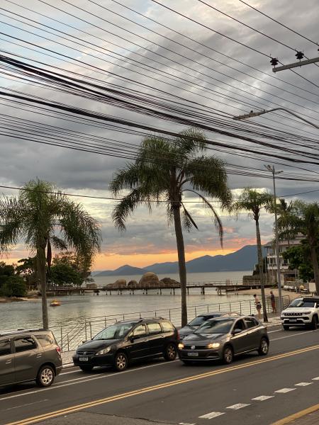 Imagem 16 da galeria do anúncio: Quarto em Coqueiros