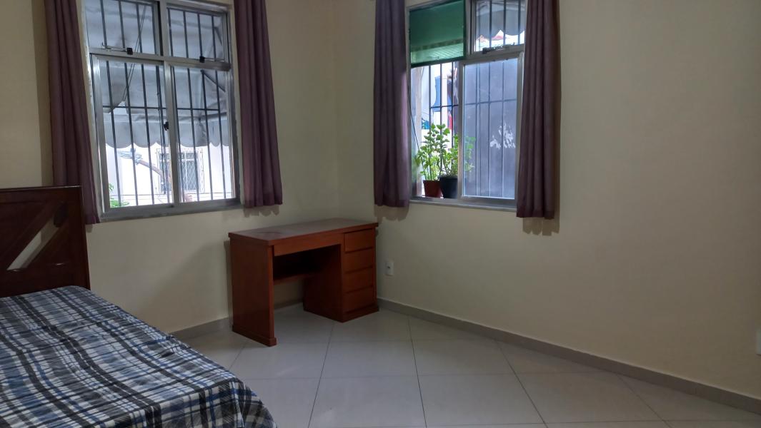 Imagem 9 da galeria do anúncio: Quarto grande Individual com banheiro exclusivo.