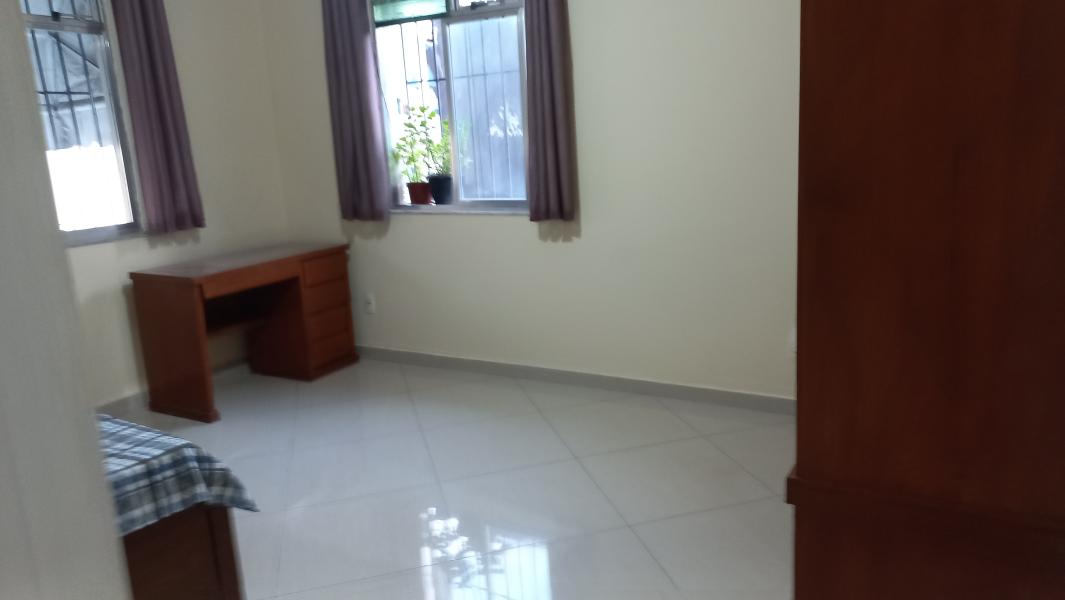 Imagem 7 da galeria do anúncio: Quarto grande Individual com banheiro exclusivo.