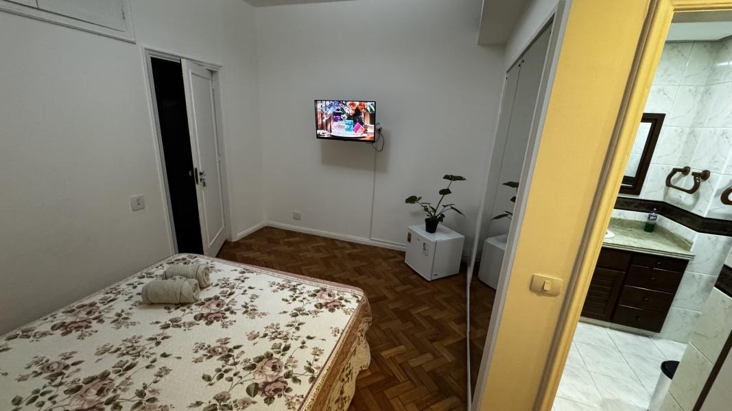 Imagem 7 da galeria do anúncio: Quarto Privado em COPACABANA