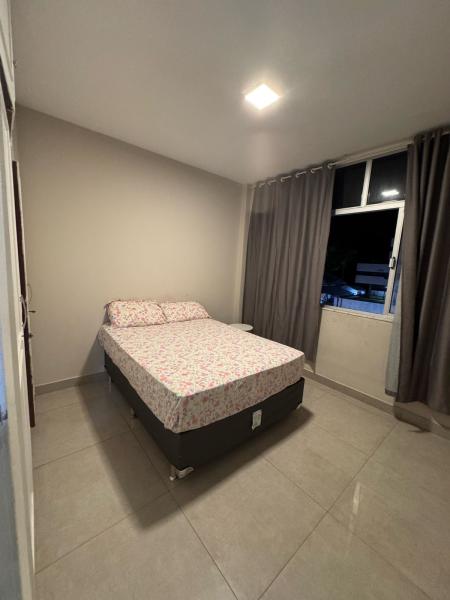 Imagem 4 da galeria do anúncio: Quarto com cama de casal