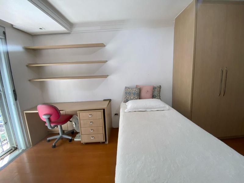 Imagem 4 da galeria do anúncio: Quarto para mulheres